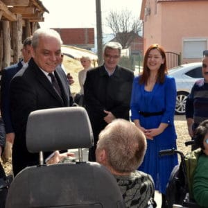 Градоначалникот Јаневски ја посети новата станбена единица за живеење со поддршка во Добрејци