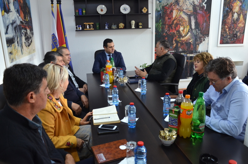 Градоначалникот Костадинов во посета на ЈПКД „Комуналец“