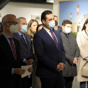 Градоначалникот Костадинов ја отвори изложбата „ЗА ПРВ ПАТ“