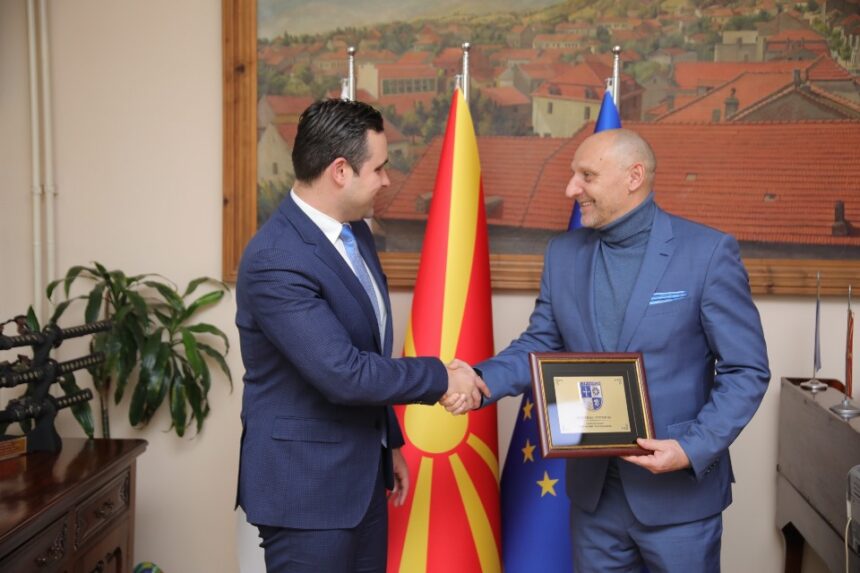 Градоначалникот Костадинов оствари средба со амбасадорот Јаќимовиќ
