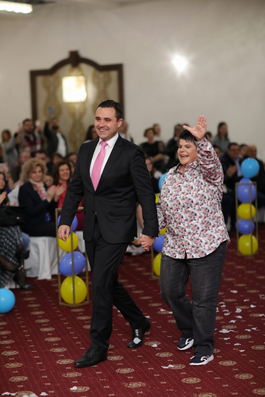 Градоначалникот Костадинов учествуваше на манифестацијата „Убави сме, свои сме“