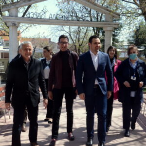 Градоначалникот Костадинов во посета на СОУ „Никола Карев“