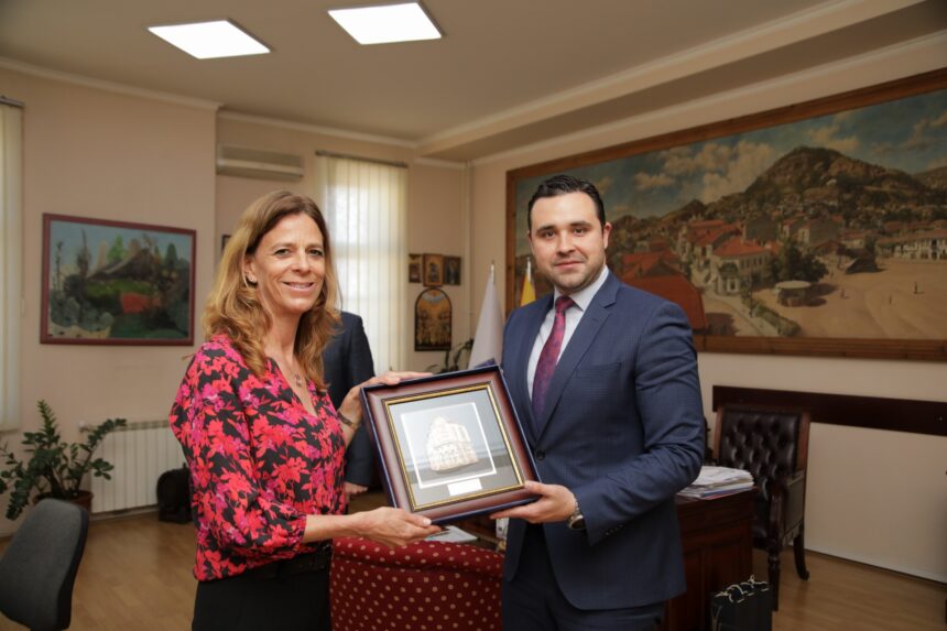Градоначалникот Костадинов одржа средба со амбасадорката на Швајцарија