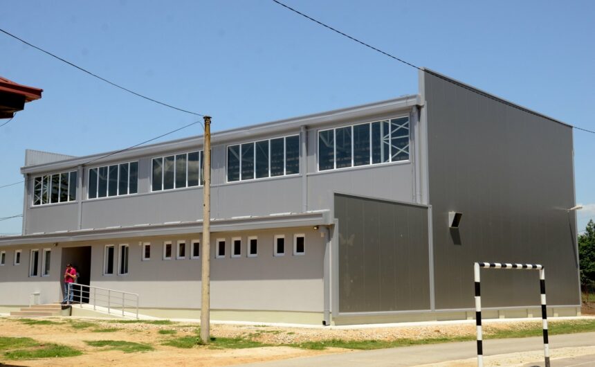 Пуштена во употреба новата спортска сала во Муртино