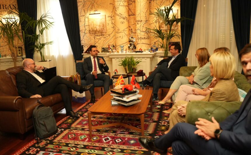 Ерион Велиај со највисоки почести го пречека градоначалникот Костадинов во главниот град на Албанија, Тирана