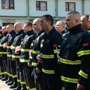Градоначалникот Костадинов ги награди струмичките пожарникари со бесплатно паркирање на нивните семејни возила