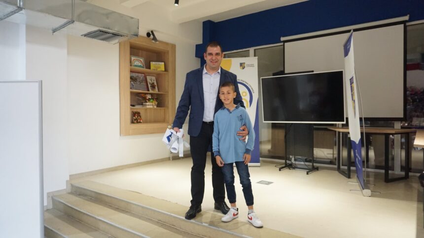 Ученици од ООУ „Сандо Масев“ во посета на општина Струмица и градоначалникот Петар Јанков