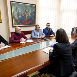 Градоначалникот Петар Јанков оствари средба со претставници на Делегацијата на ЕУ во Македонија Градоначалникот Петар Јанков оствари средба со претставници на Делегацијата на ЕУ во Македонија