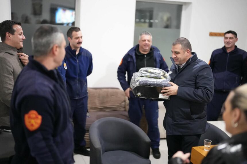 Почит и благодарност за празничните дежурства на нашите хумани херои Почит и благодарност за празничните дежурства на нашите хумани херои