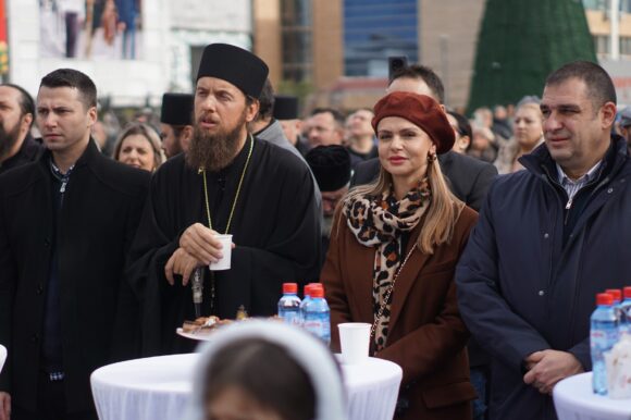 Празник на верата и љубовта – Бадникарска поворка и хуманитарен концерт Празник на верата и љубовта – Бадникарска поворка и хуманитарен концерт