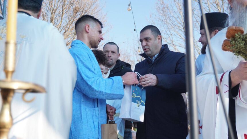 Богојавление – Водици свечено одбележано на базенот „Авариус“ во Струмица