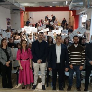 „Знаењето се вреднува, успехот се наградува“ – доделени стипендии за најуспешните ученици во Струмица „Знаењето се вреднува, успехот се наградува“ – доделени стипендии за најуспешните ученици во Струмица