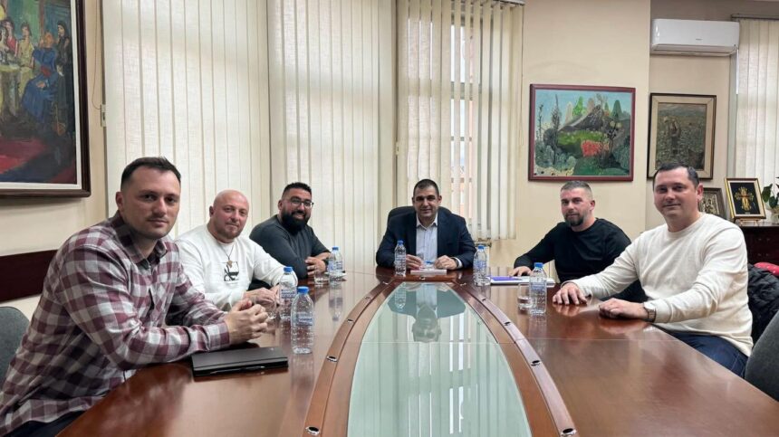 Работна средба со претставници на Фудбалскиот клуб Тиверија Работна средба со претставници на Фудбалскиот клуб Тиверија