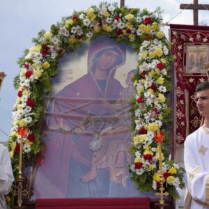 Традиционалната Литија со иконата „Пресвета Богородица Брзопослушница“ обедини бројни верници